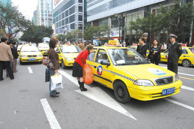 重庆出租车司机_重庆出租车驾驶员收入