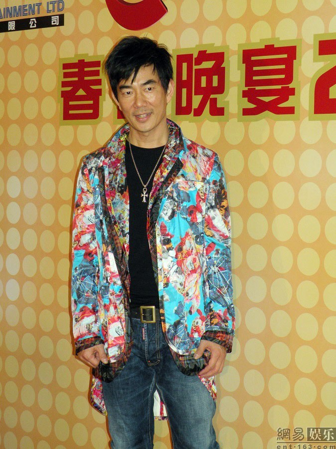  大岳娱乐 办春茗 罗大佑正式加盟