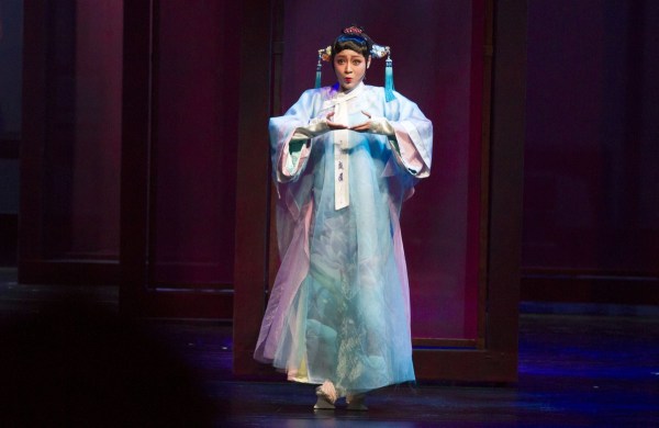 话剧《甄嬛传》首演 演绎女人的成长