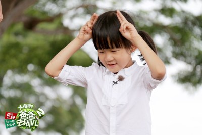 《爸爸去哪儿2》曝父女暖心照