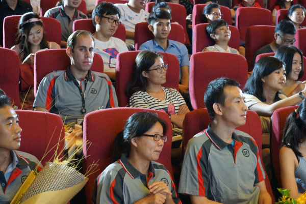 富士康顺丰工友为《我是路人甲》点赞