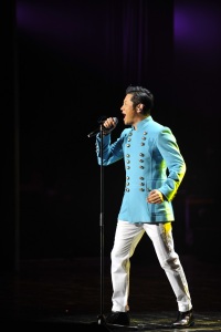 流行音乐周迎来金曲歌王 罗中旭展完美唱功