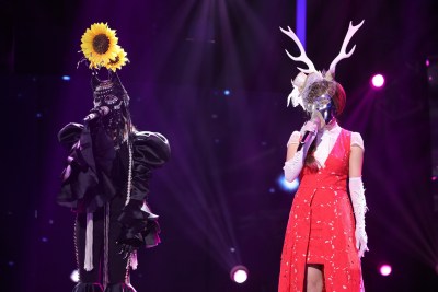 《蒙面唱将》“驯鹿”“瓜子猫”惊艳对唱