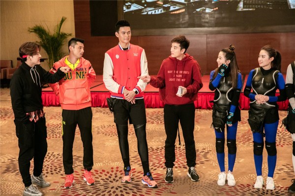 玩这么大？ 贾乃亮手机号被节目组公布