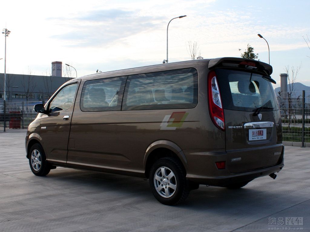 福田蒙派克 2011款 财富快车2.4MT单天窗舒适
