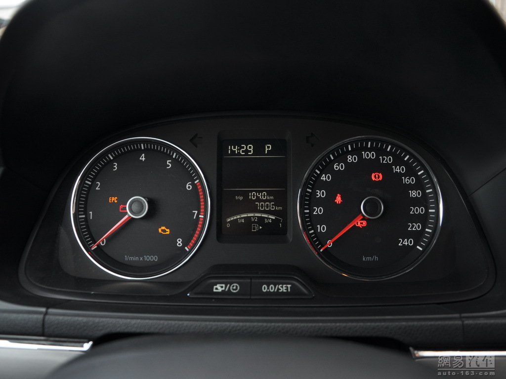 大众朗逸 2012款 1.4T DSG豪华导航型 仪表盘