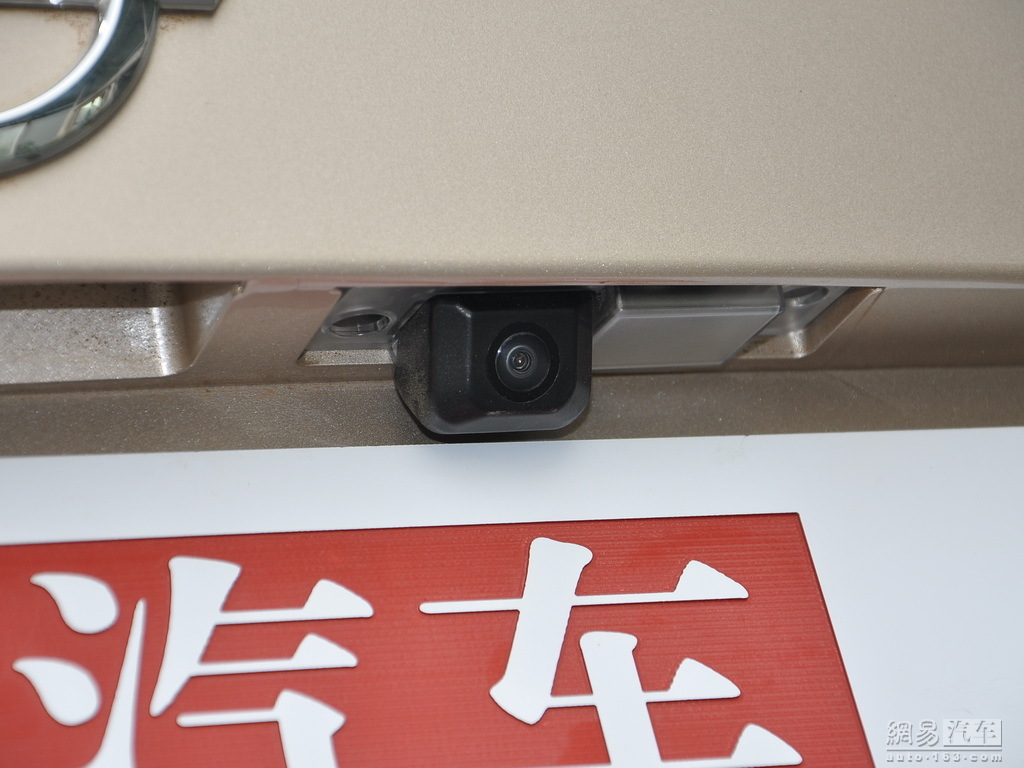 欧宝安德拉 2013款 2.4AT四驱豪华版 后倒车摄