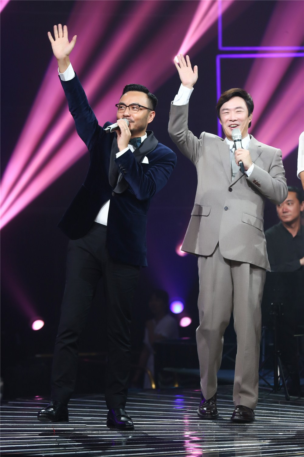 《我想和你唱》张信哲萧亚轩坐阵